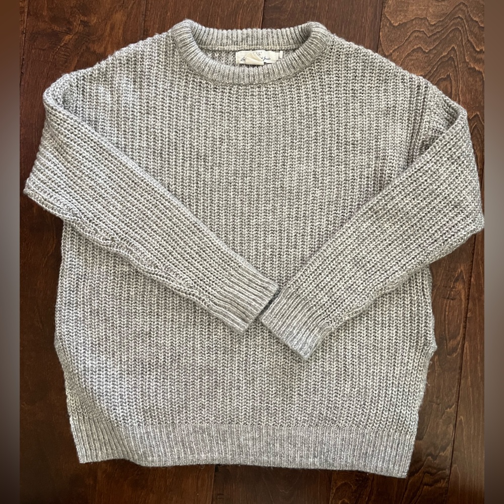H&M Light Gray Crew Neck Knit Sweater